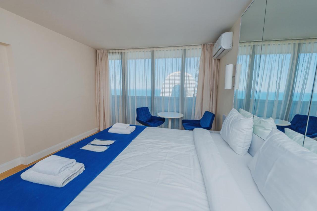 Black Sea Luxury Towers Hotel Batumi Exterior foto