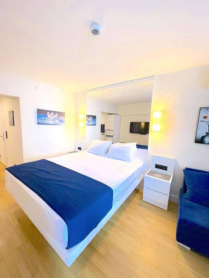 Black Sea Luxury Towers Hotel Batumi Exterior foto