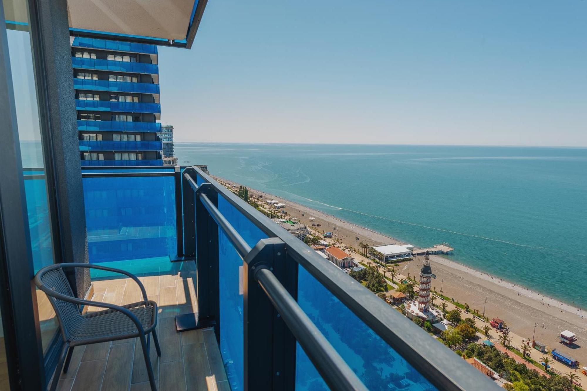 Black Sea Luxury Towers Hotel Batumi Exterior foto