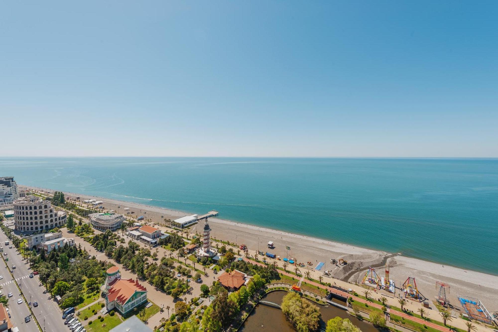 Black Sea Luxury Towers Hotel Batumi Exterior foto