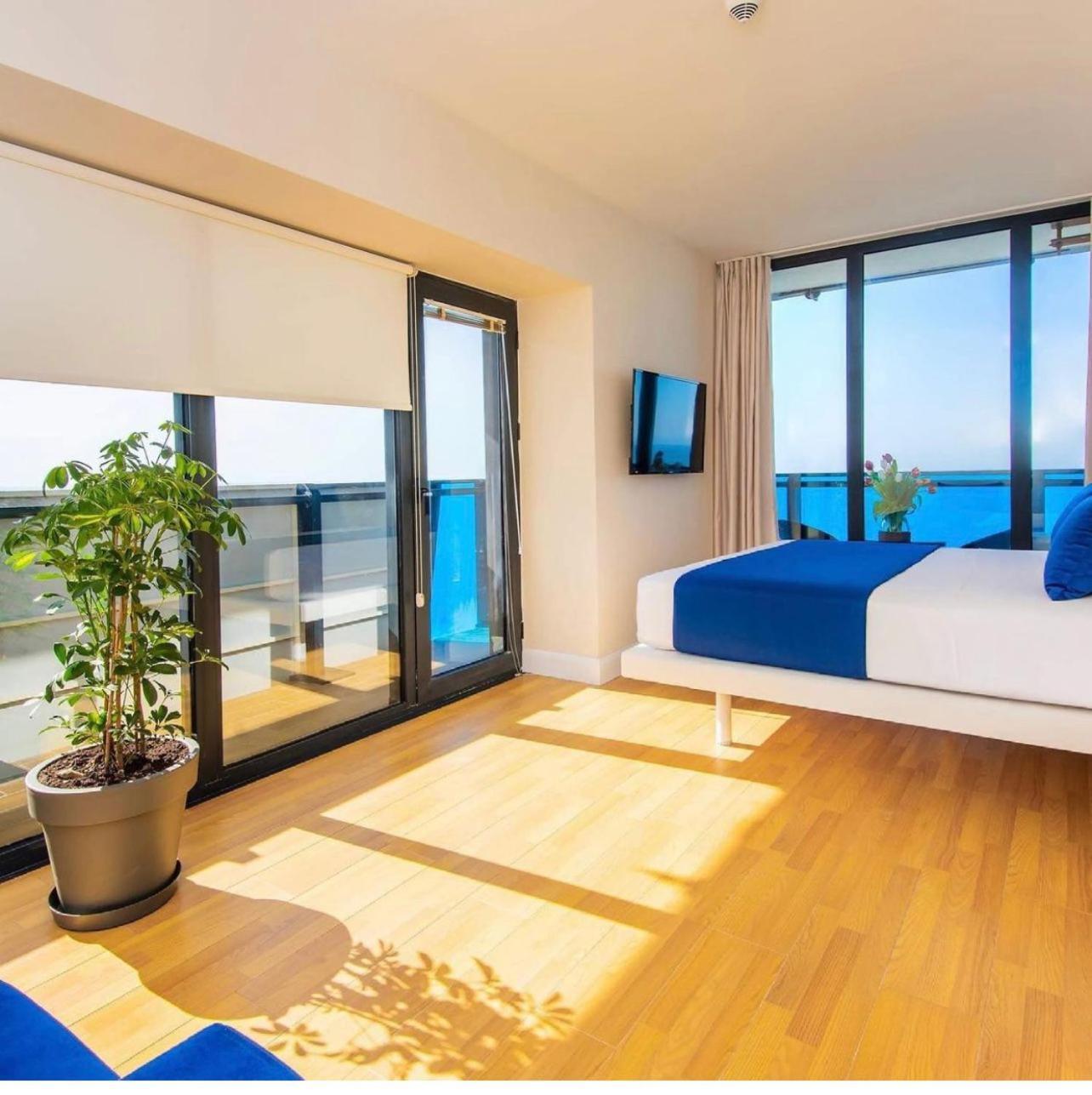 Black Sea Luxury Towers Hotel Batumi Exterior foto